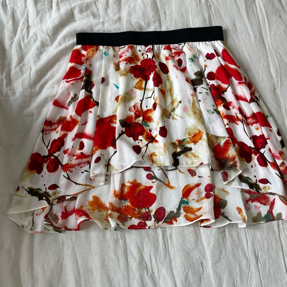 BB Dakota XS high low floral mini skirt